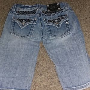 These are a miss me Bermuda